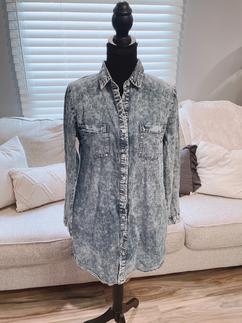 Hanger Denim Acid Wash Button Down Shirt Size Small